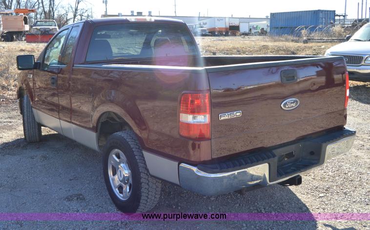 image for item F8904 2004 Ford F150 XLT Heritage SuperCab pickup truck