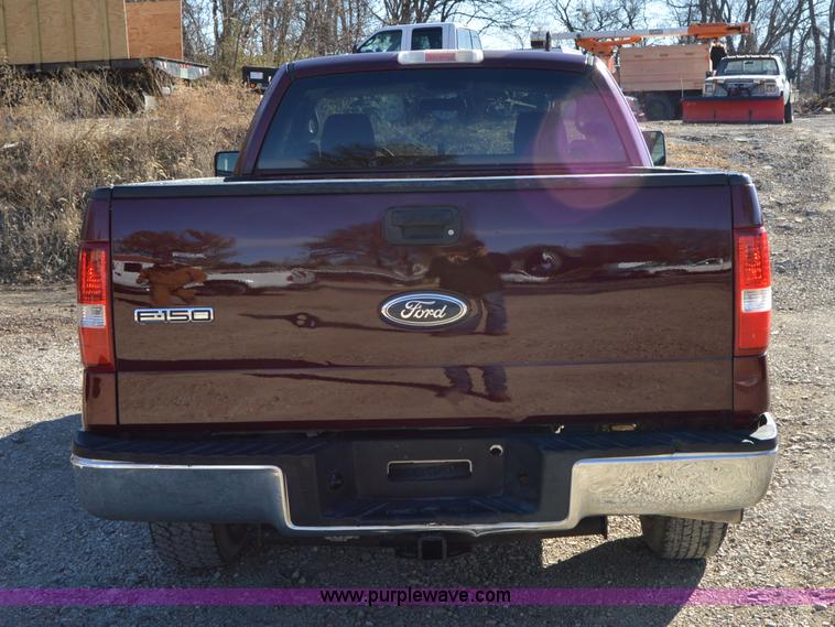 image for item F8904 2004 Ford F150 XLT Heritage SuperCab pickup truck