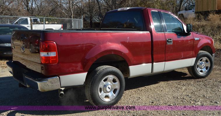 image for item F8904 2004 Ford F150 XLT Heritage SuperCab pickup truck