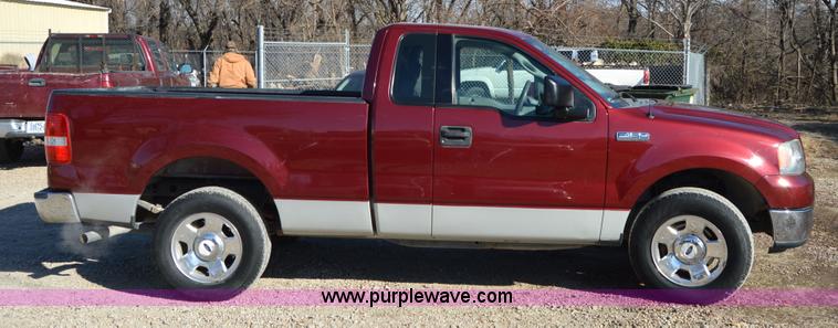 image for item F8904 2004 Ford F150 XLT Heritage SuperCab pickup truck