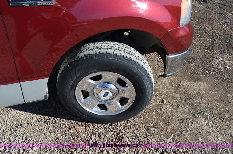 image for item F8904 2004 Ford F150 XLT Heritage SuperCab pickup truck