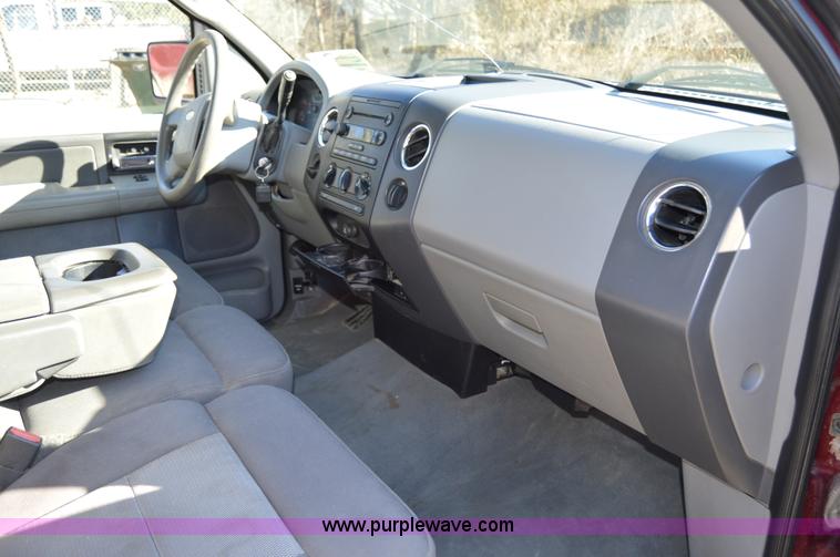 image for item F8904 2004 Ford F150 XLT Heritage SuperCab pickup truck