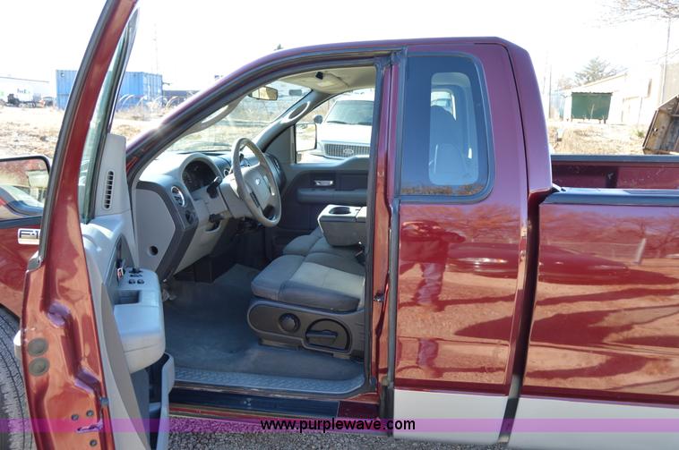 image for item F8904 2004 Ford F150 XLT Heritage SuperCab pickup truck