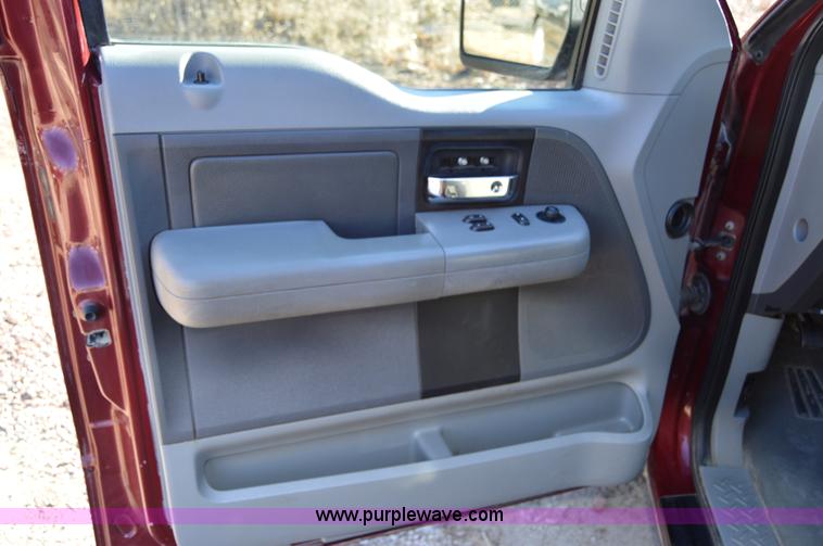 image for item F8904 2004 Ford F150 XLT Heritage SuperCab pickup truck