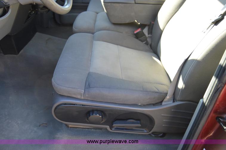 image for item F8904 2004 Ford F150 XLT Heritage SuperCab pickup truck