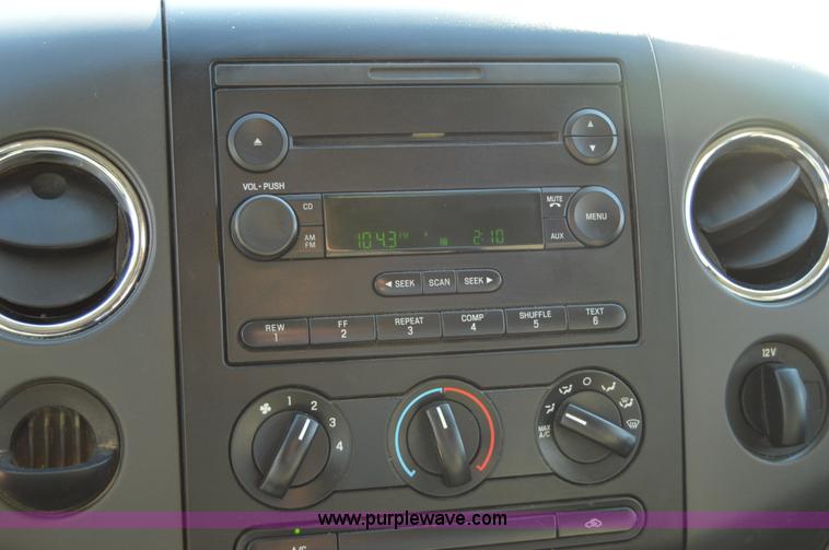 image for item F8904 2004 Ford F150 XLT Heritage SuperCab pickup truck