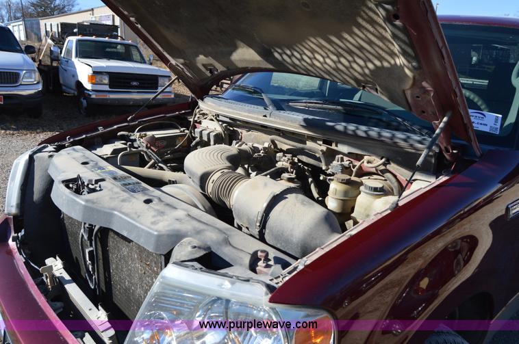 image for item F8904 2004 Ford F150 XLT Heritage SuperCab pickup truck