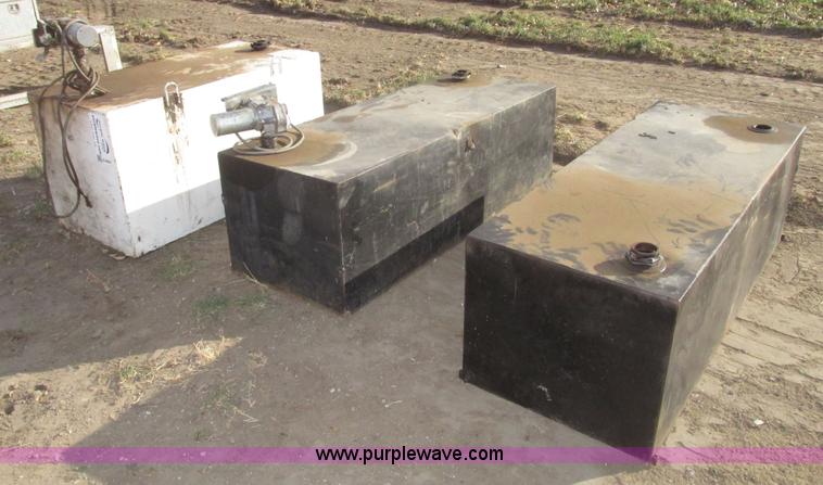 image for item G9864 (3) truck bed rectangular fuel tanks