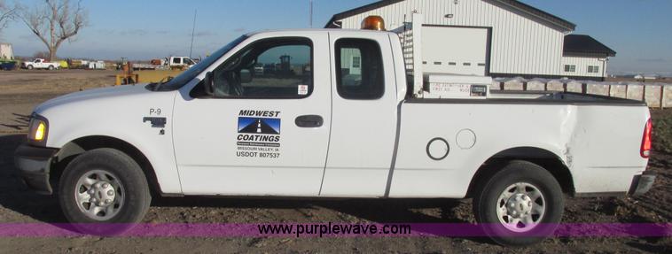 image for item G9875 2001 Ford F150 XL SuperCab pickup truck