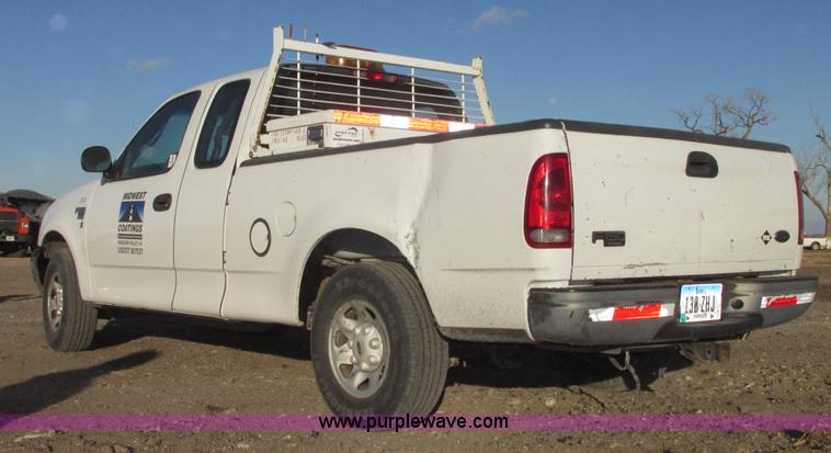 image for item G9875 2001 Ford F150 XL SuperCab pickup truck