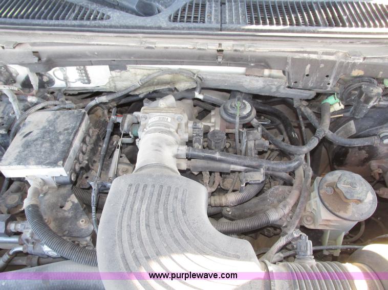 image for item G9875 2001 Ford F150 XL SuperCab pickup truck