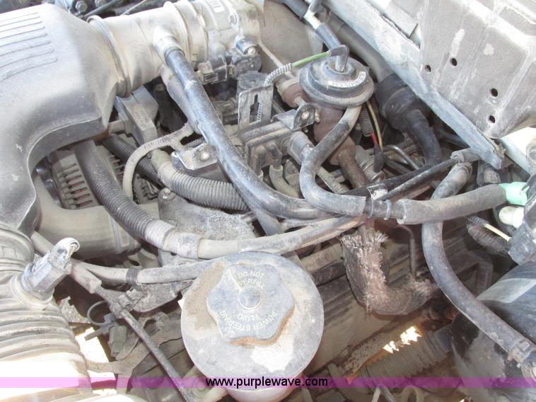 image for item G9875 2001 Ford F150 XL SuperCab pickup truck