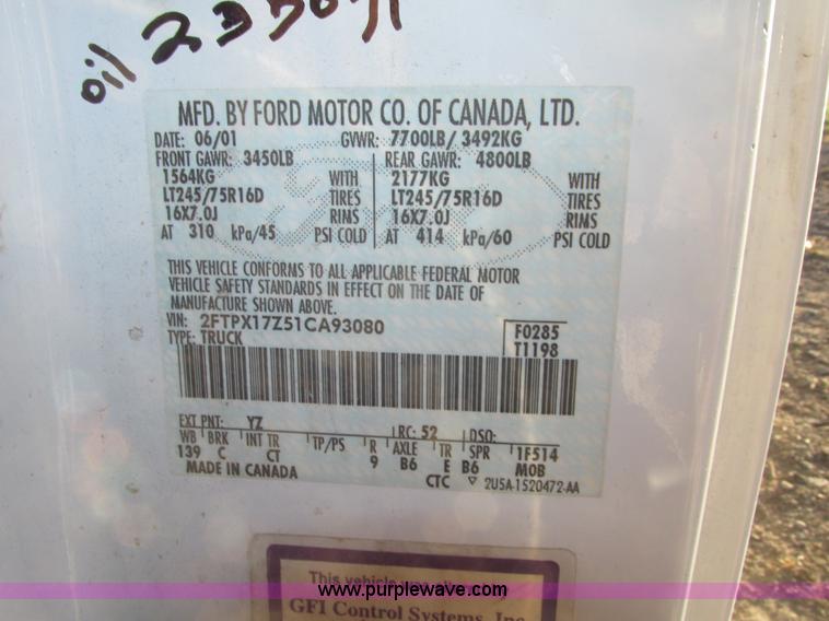 image for item G9875 2001 Ford F150 XL SuperCab pickup truck