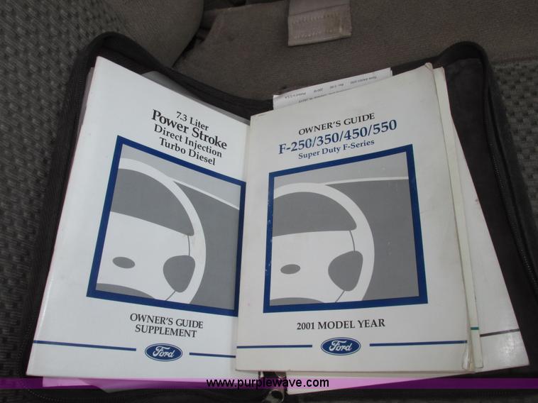 image for item G9887 2001 Ford F350 Super Duty XLT Crew Cab pickup truck