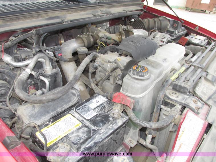 image for item G9887 2001 Ford F350 Super Duty XLT Crew Cab pickup truck