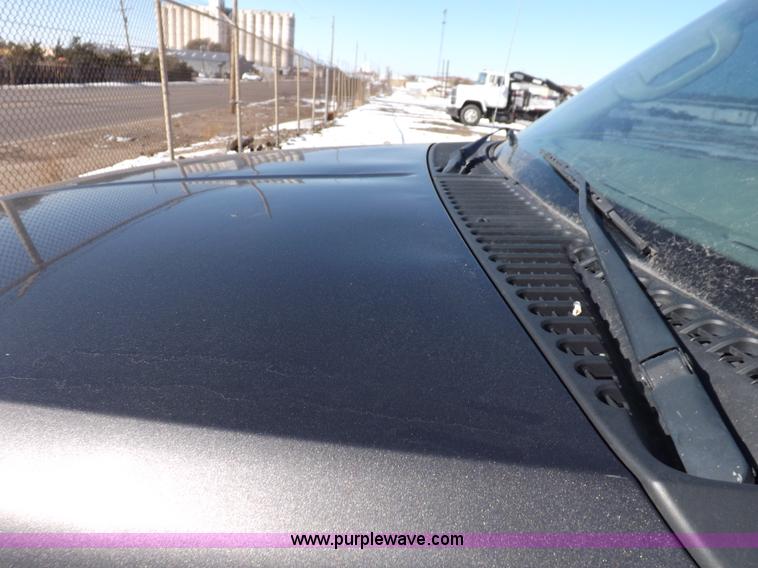 image for item H1906 2004 Ford F350 Super Duty XLT utility truck