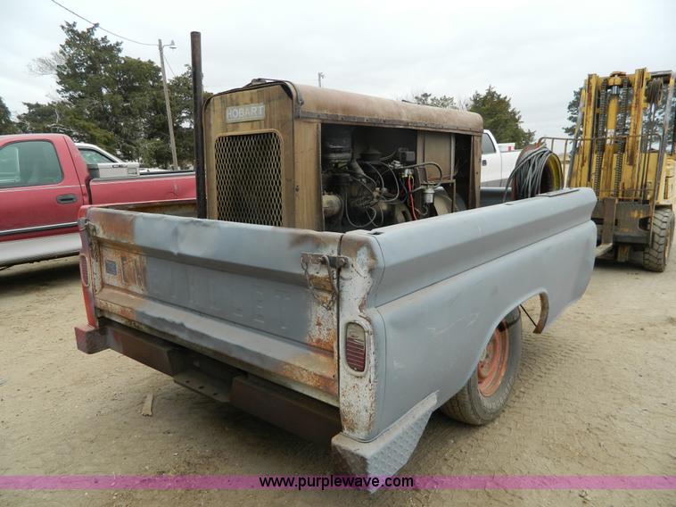 image for item H2327 Hobart G300 generator/welder