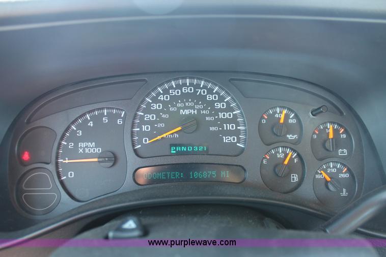 image for item H5506 2005 Chevrolet Silverado 1500 Ext. Cab pickup truck