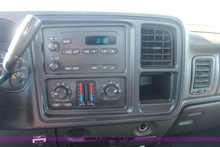 image for item H5506 2005 Chevrolet Silverado 1500 Ext. Cab pickup truck