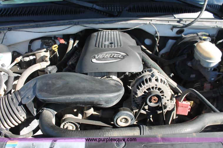 image for item H5506 2005 Chevrolet Silverado 1500 Ext. Cab pickup truck