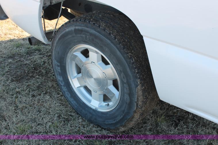 image for item H5506 2005 Chevrolet Silverado 1500 Ext. Cab pickup truck