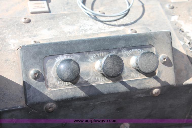 image for item H5535 1993 Oshkosh S-Line Thomas school bus