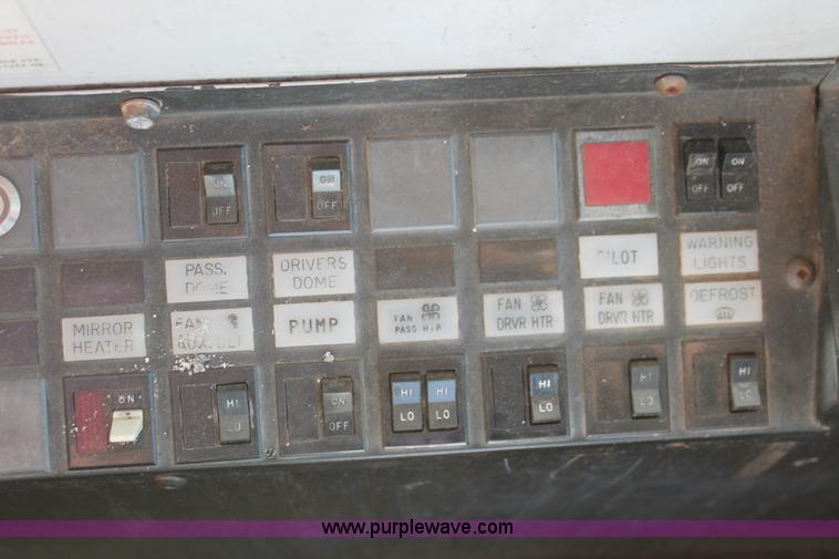 image for item H5535 1993 Oshkosh S-Line Thomas school bus