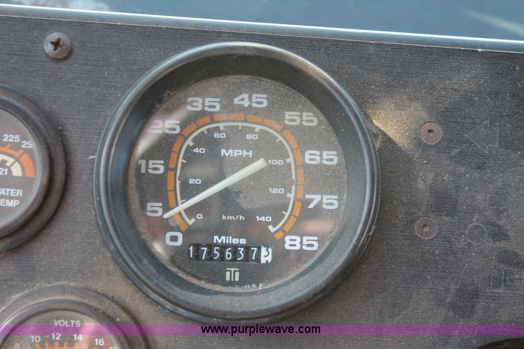 image for item H5536 1993 Oshkosh S-Line Thomas school bus