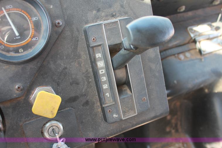 image for item H5536 1993 Oshkosh S-Line Thomas school bus