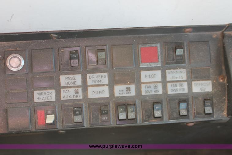 image for item H5536 1993 Oshkosh S-Line Thomas school bus