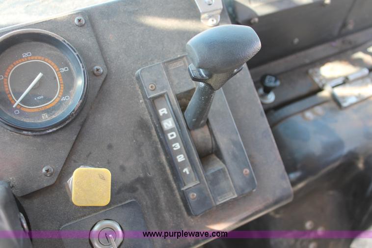 image for item H5537 1993 Oshkosh S-Line Thomas school bus