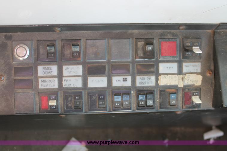 image for item H5537 1993 Oshkosh S-Line Thomas school bus