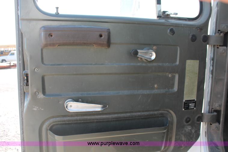 image for item H5539 1988 International S1600 truck with Tymco 600 street sweeper