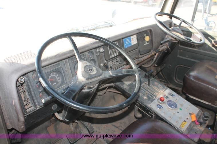 image for item H5539 1988 International S1600 truck with Tymco 600 street sweeper