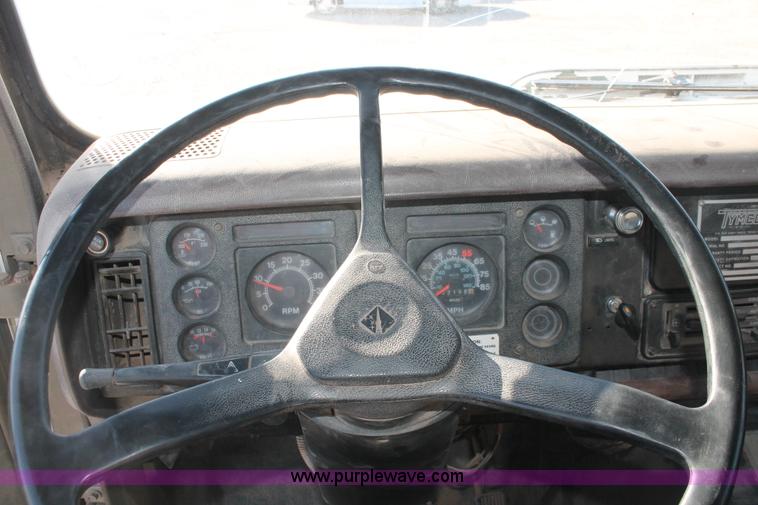 image for item H5539 1988 International S1600 truck with Tymco 600 street sweeper