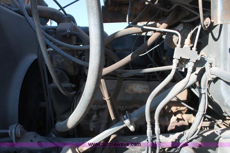 image for item H5539 1988 International S1600 truck with Tymco 600 street sweeper