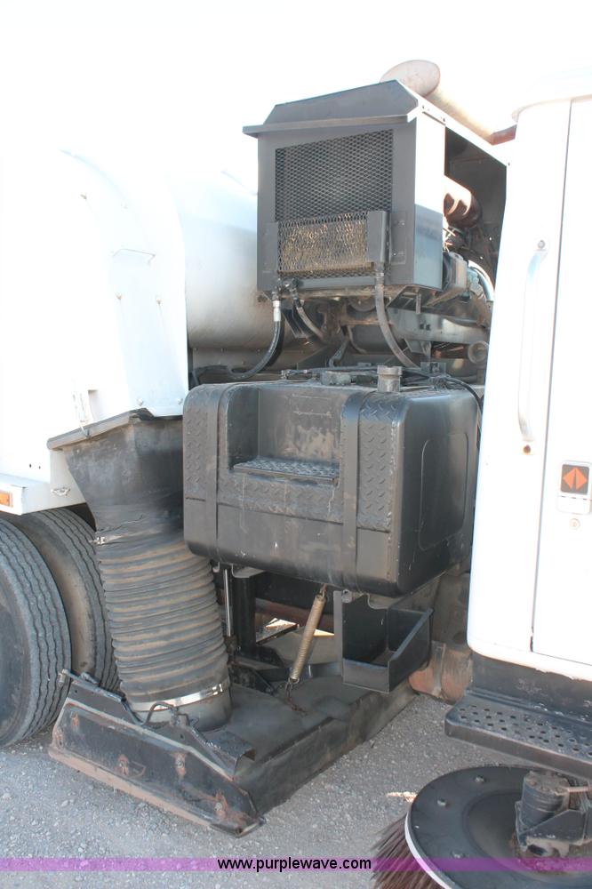 image for item H5539 1988 International S1600 truck with Tymco 600 street sweeper