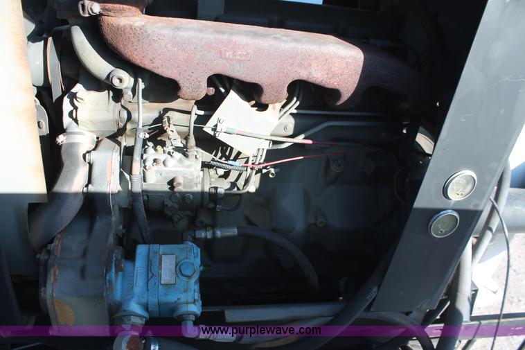 image for item H5539 1988 International S1600 truck with Tymco 600 street sweeper