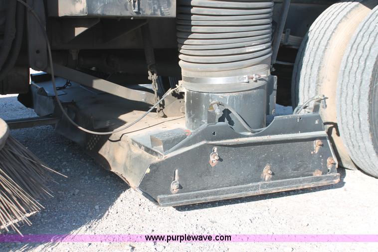 image for item H5539 1988 International S1600 truck with Tymco 600 street sweeper