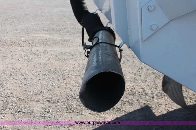 image for item H5539 1988 International S1600 truck with Tymco 600 street sweeper