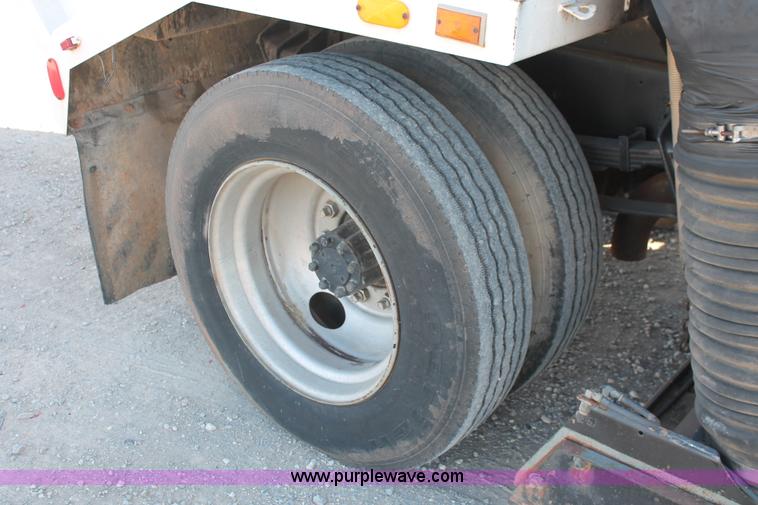 image for item H5539 1988 International S1600 truck with Tymco 600 street sweeper