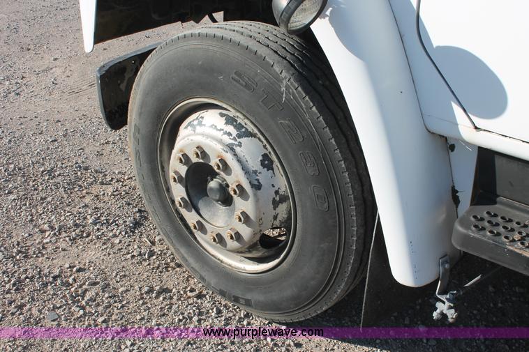 image for item H5539 1988 International S1600 truck with Tymco 600 street sweeper