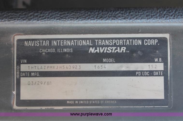 image for item H5539 1988 International S1600 truck with Tymco 600 street sweeper