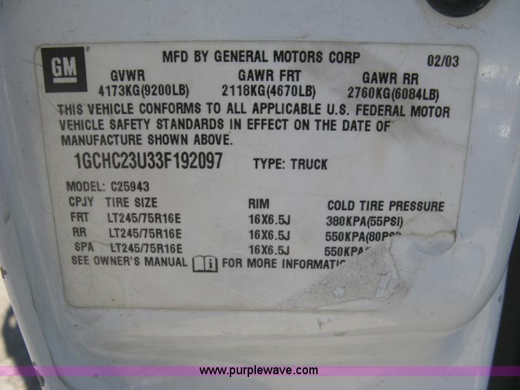 image for item H8746 2003 Chevrolet Silverado 2500HD LS Crew Cab pickup truck