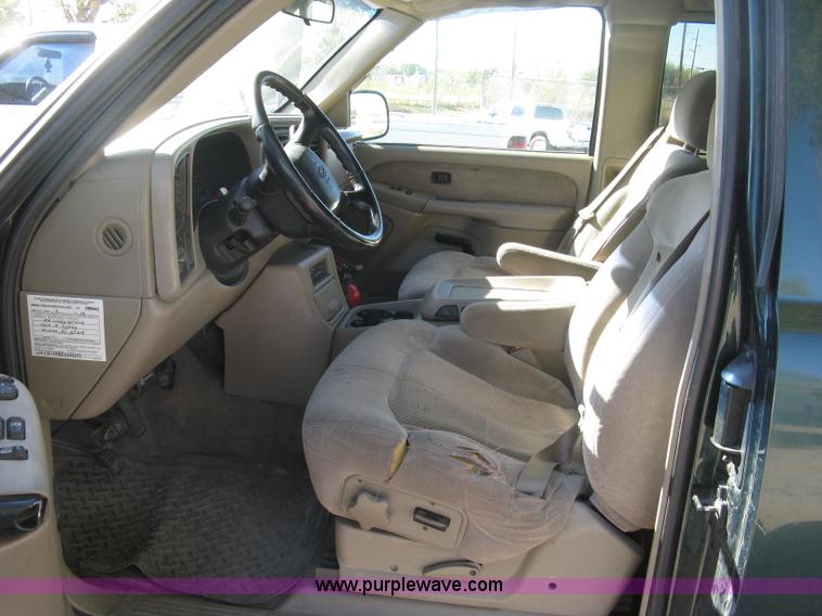 image for item H8750 2001 Chevrolet Silverado 2500HD LS Ext. Cab pickup truck