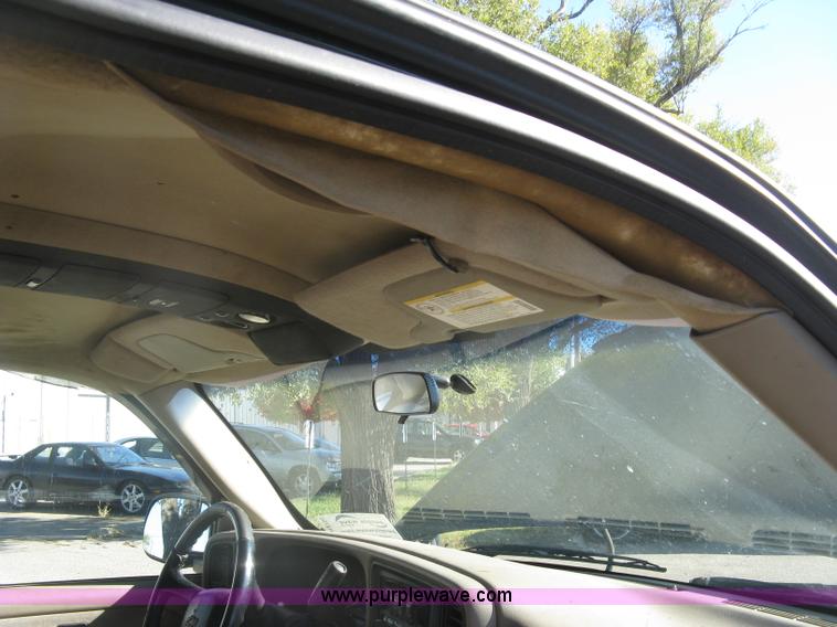 image for item H8750 2001 Chevrolet Silverado 2500HD LS Ext. Cab pickup truck