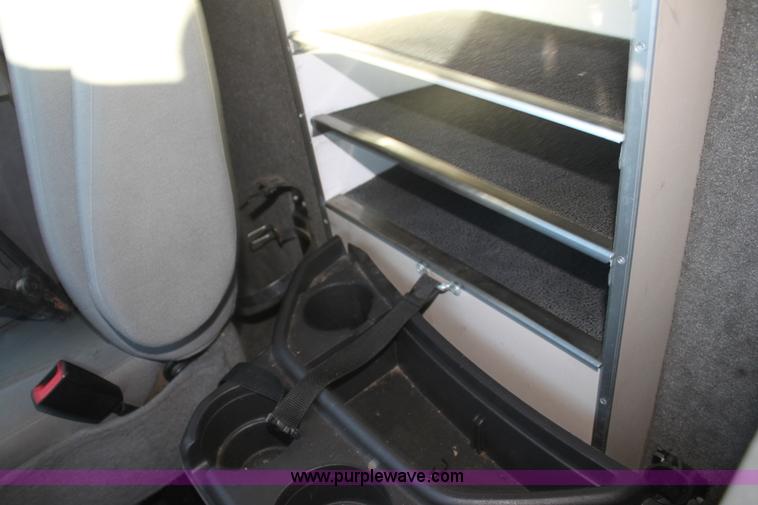 image for item H9379 2010 Ford Econoline E450 ambulance