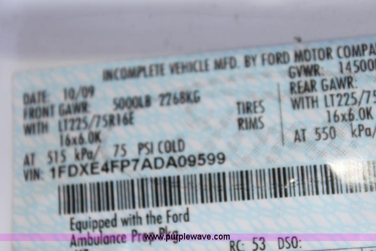 image for item H9379 2010 Ford Econoline E450 ambulance