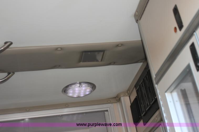 image for item H9379 2010 Ford Econoline E450 ambulance