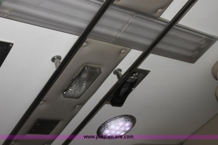 image for item H9379 2010 Ford Econoline E450 ambulance